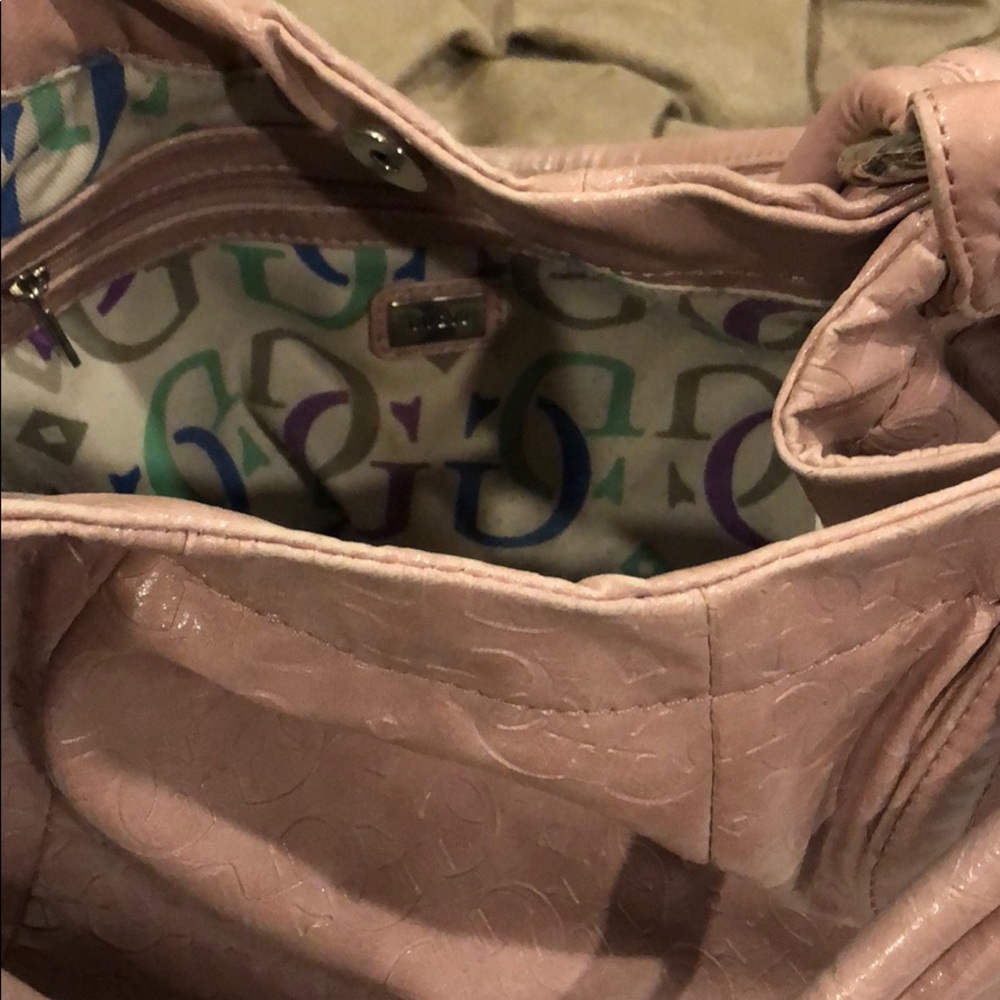 GUESS purse - Picture 4 of 5